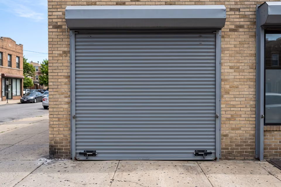 Rolling steel garage door